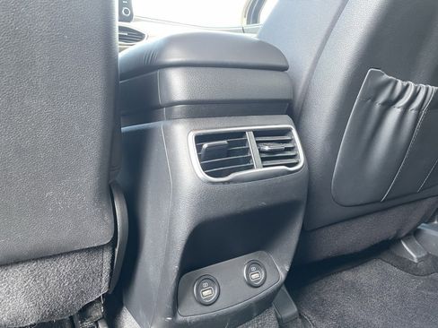 Used 2022 Hyundai Santa Fe SEL image 26