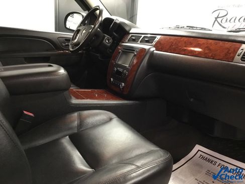 Used 2012 Chevrolet Avalanche LTZ image 38