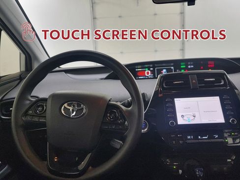 Used 2020 Toyota Prius LE image 20