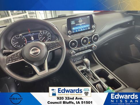 Used 2025 Nissan Sentra SV FWD image 16