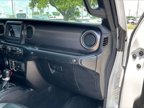 Used 2023 Jeep Gladiator Sport AWD/4WD image 23