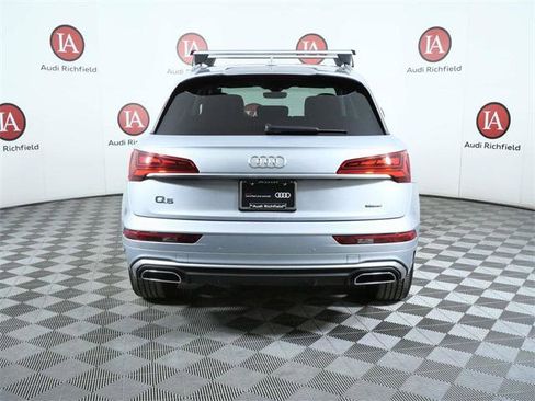 Used 2023 Audi Q5 2.0T Premium w/ Convenience Package image 7
