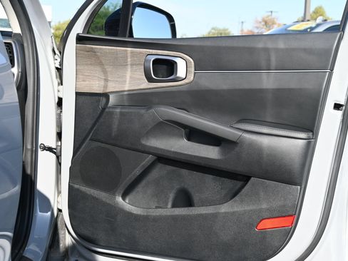 Used 2023 Kia Sorento EX w/ Panoramic Sunroof Package FWD image 28