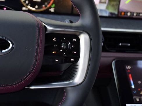 New 2026 INFINITI QX80 Autograph w/ Premium Cargo Package image 9