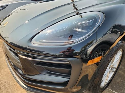 Used 2025 Porsche Macan AWD/4WD image 7