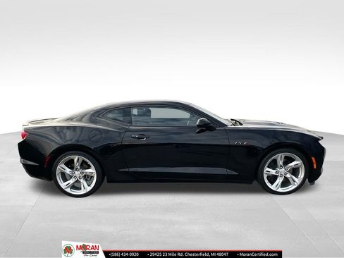Used 2022 Chevrolet Camaro LT w/ Technology Package image 6