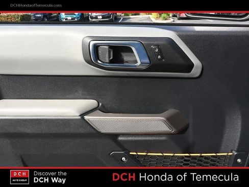 Used 2022 Ford Bronco Badlands image 16