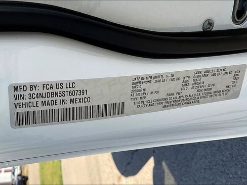 New 2025 Jeep Compass Latitude w/ Sun & Sound Group image 12