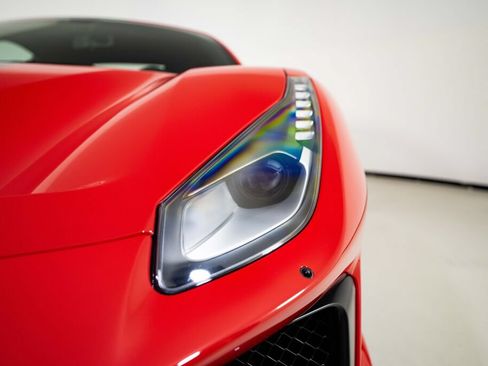 Used 2019 Ferrari 488 Pista Coupe RWD image 21
