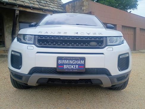 Used 2017 Land Rover Range Rover Evoque SE AWD/4WD image 3