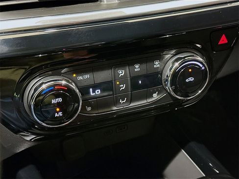 Used 2025 Chevrolet Trax RS w/ Driver Confidence Package image 14