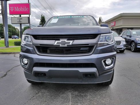 Used 2016 Chevrolet Colorado Z71 AWD/4WD image 2