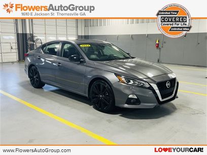 Used 2022 Nissan Altima 2.5 SR w/ Midnight Edition Package