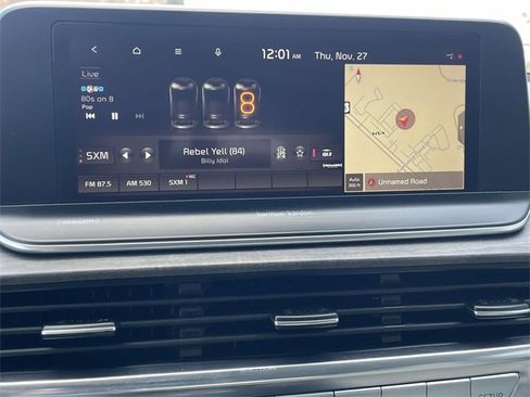 Used 2022 Kia Telluride SX w/ SX Prestige Package image 3