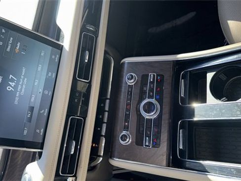 Used 2023 Lincoln Aviator Reserve w/ Equipment Group 201A image 11