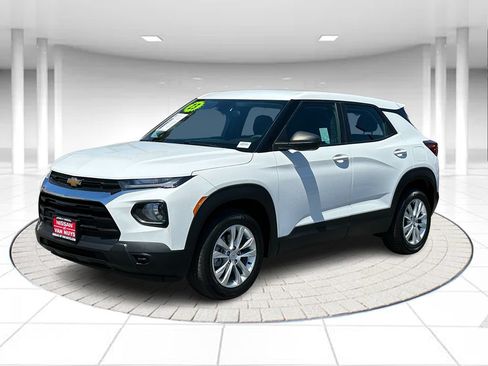 Used 2023 Chevrolet TrailBlazer LS FWD image 1