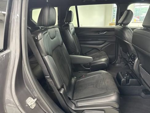 Used 2023 Jeep Grand Cherokee L Laredo AWD/4WD image 33
