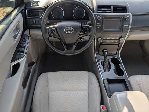 Used 2017 Toyota Camry LE FWD image 12