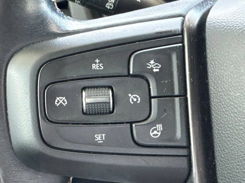 Used 2023 GMC Yukon AT4 w/ AT4 Premium Package AWD/4WD image 9