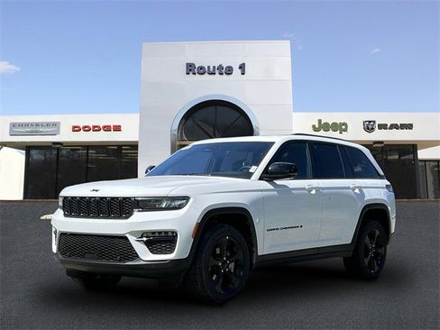 New 2025 Jeep Grand Cherokee Limited w/ Luxury Tech Group II image 2