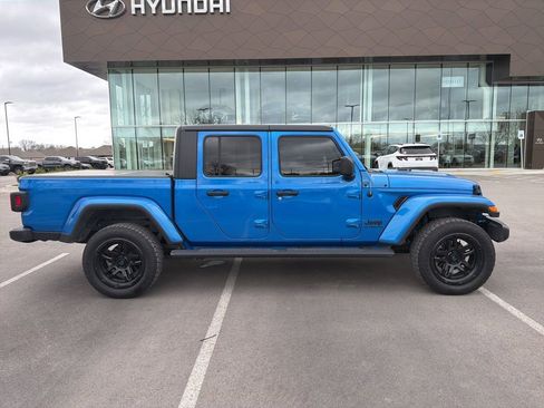 Used 2021 Jeep Gladiator Sport image 7