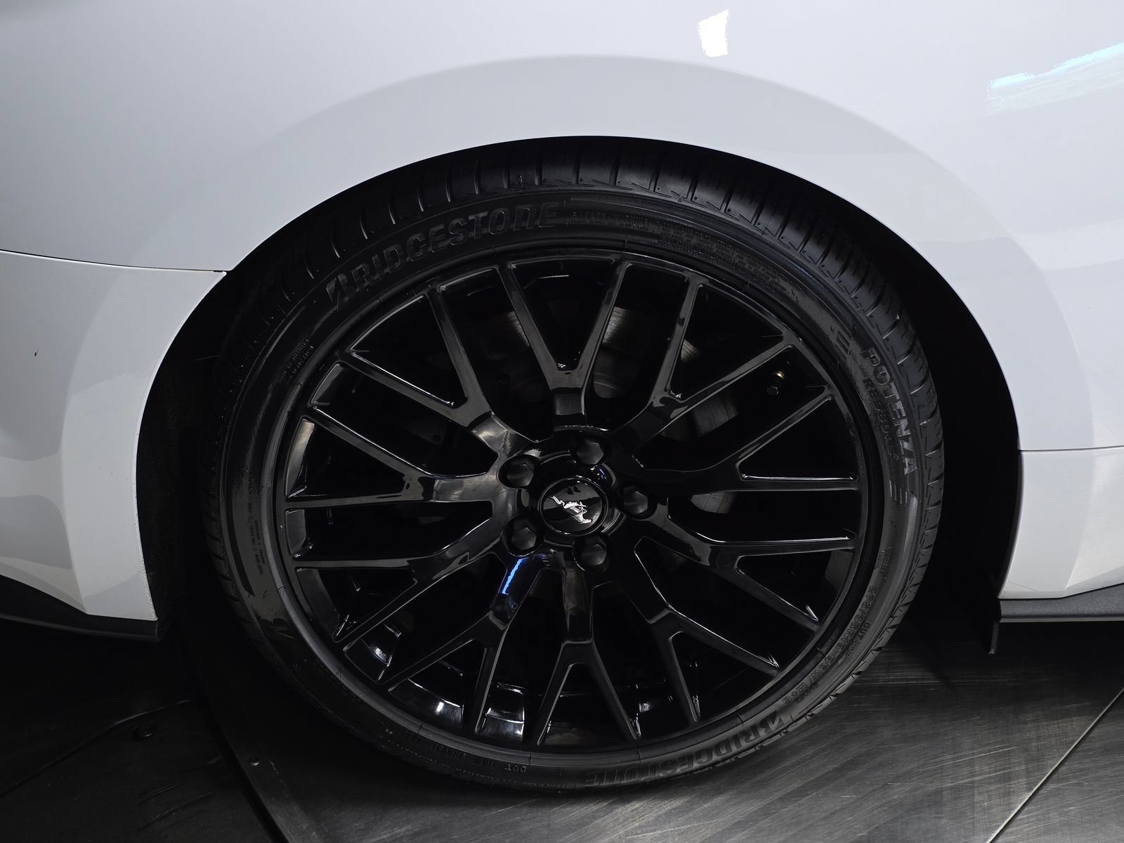 Used 2017 Ford Mustang GT Premium w/ GT Performance Package RWD image 38