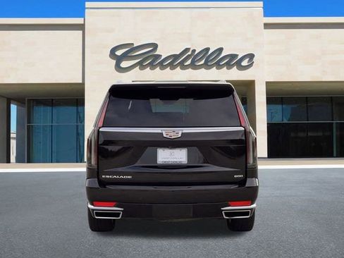 Used 2022 Cadillac Escalade ESV Premium Luxury Platinum image 5