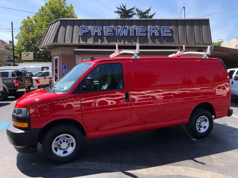 Used 2021 Chevrolet Express 2500 w/ Driver Convenience Package RWD image 2