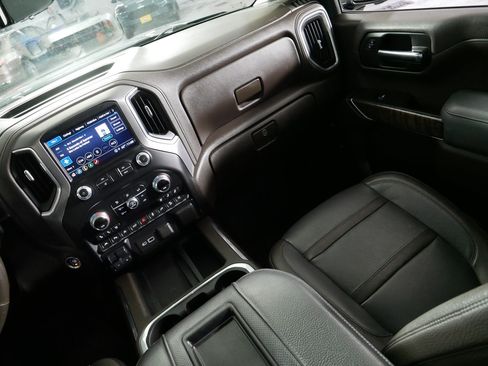 Certified 2021 GMC Sierra 1500 Denali w/ Denali Ultimate Package AWD/4WD image 11