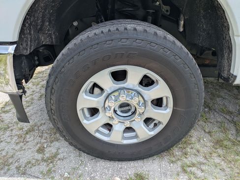 Used 2024 Ford F350 XLT w/ 360-Degree Camera Package AWD/4WD image 11