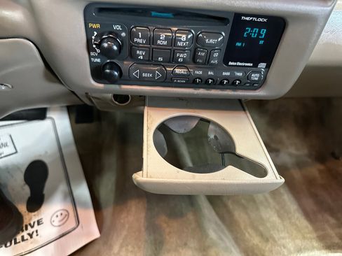 Used 1999 Chevrolet Lumina LS w/ Preferred Equipment Group 1 image 28