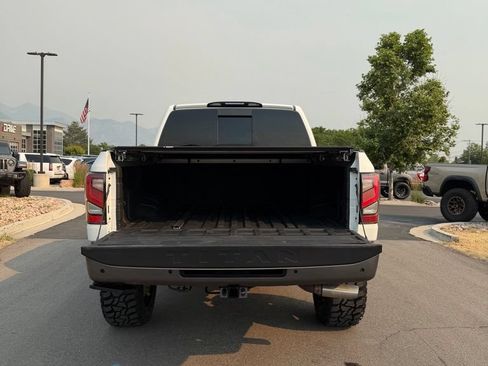 Used 2021 Nissan Titan Platinum Reserve w/ Moonroof Package AWD/4WD image 11