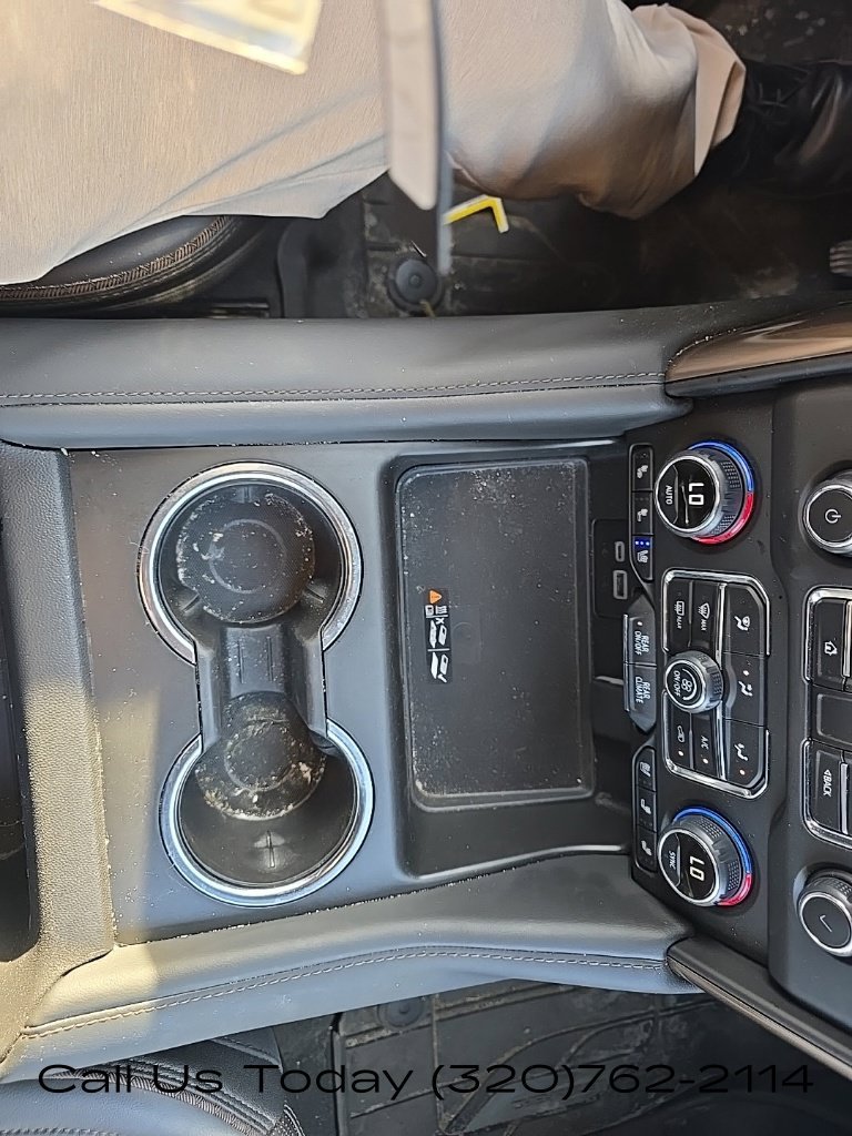 Used 2024 Chevrolet Suburban High Country AWD/4WD image 20