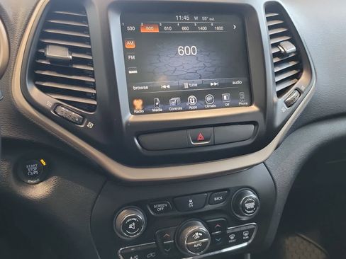 Used 2016 Jeep Cherokee 75th Anniversary image 15