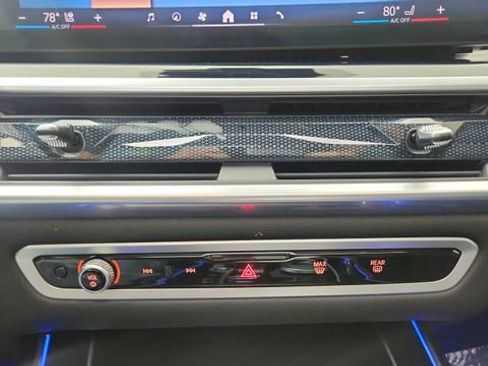 Used 2024 BMW X7 xDrive40i w/ Executive Package image 52