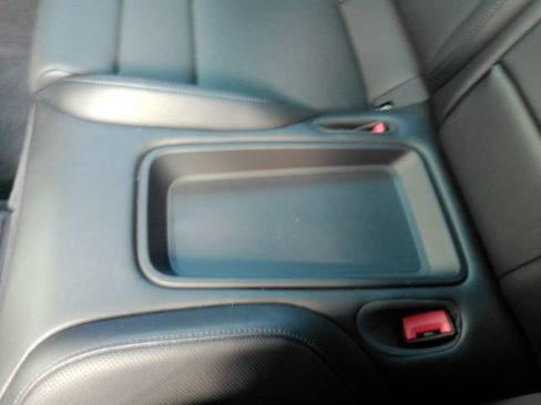 Used 2022 Porsche Taycan image 29