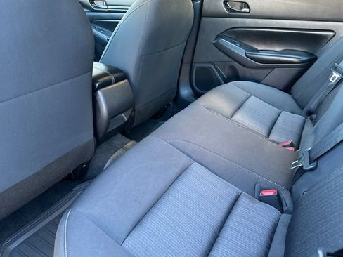 Used 2025 Nissan Altima 2.5 S FWD image 13