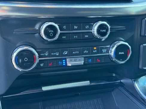 Used 2022 Ford F150 Lariat w/ Equipment Group 502A High AWD/4WD image 25