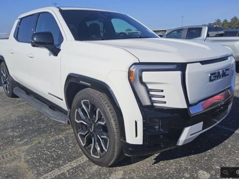 Used 2025 GMC Sierra EV Denali AWD/4WD image 2