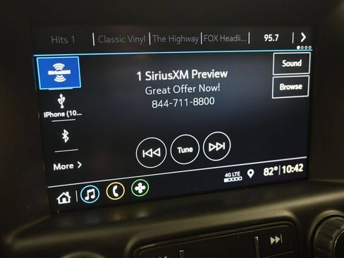 Used 2020 GMC Terrain SLT w/ Preferred Package AWD/4WD image 17