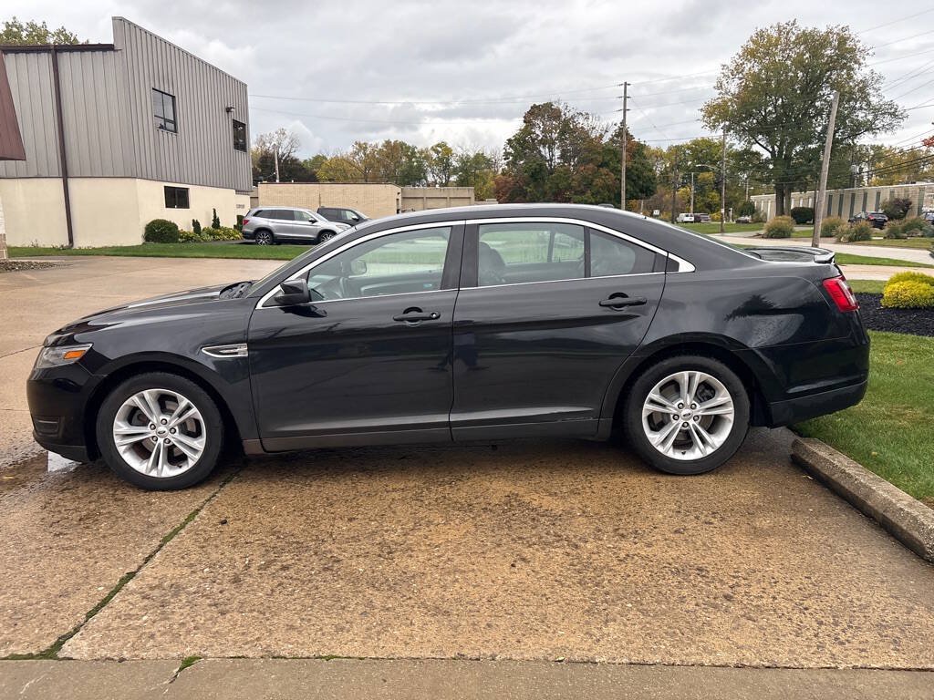Used 2014 Ford Taurus SEL w/ Equipment Group 201A FWD image 4