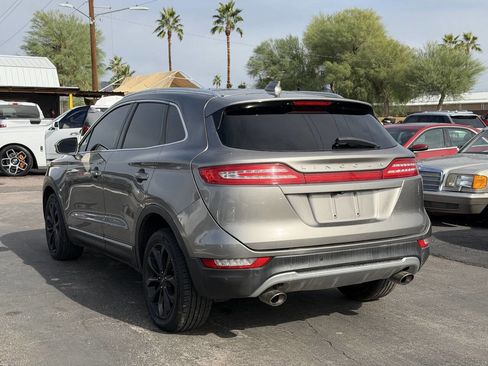 Used 2017 Lincoln MKC Select image 6