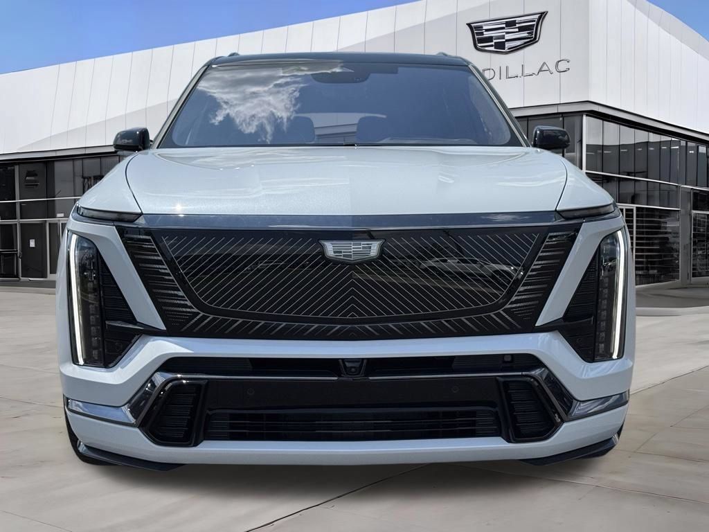 Used 2026 Cadillac Vistiq Platinum w/ LPO, Floor Liner Package AWD/4WD image 3