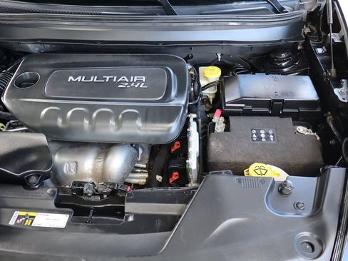 Used 2015 Jeep Cherokee Latitude w/ Comfort/Convenience Group FWD image 40