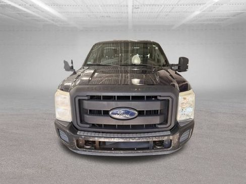 Used 2013 Ford F250 XL RWD image 2