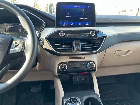 Certified 2022 Ford Escape SE image 24