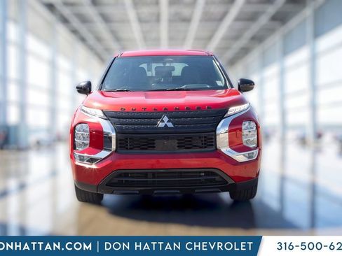 Used 2024 Mitsubishi Outlander SE image 22