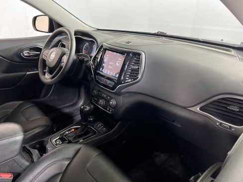 Used 2022 Jeep Cherokee Limited w/ Mopar Interior Package image 28