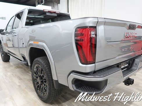 Used 2025 GMC Sierra 2500 Denali w/ Denali Reserve Package AWD/4WD image 16