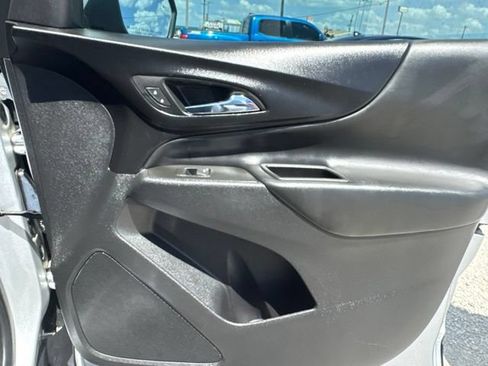 Used 2022 Chevrolet Equinox LT FWD image 19